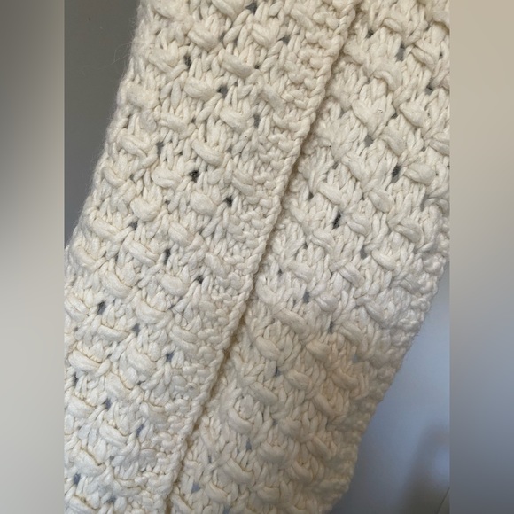Country Rd wool/alpaca blend scarf - Picture 5 of 5